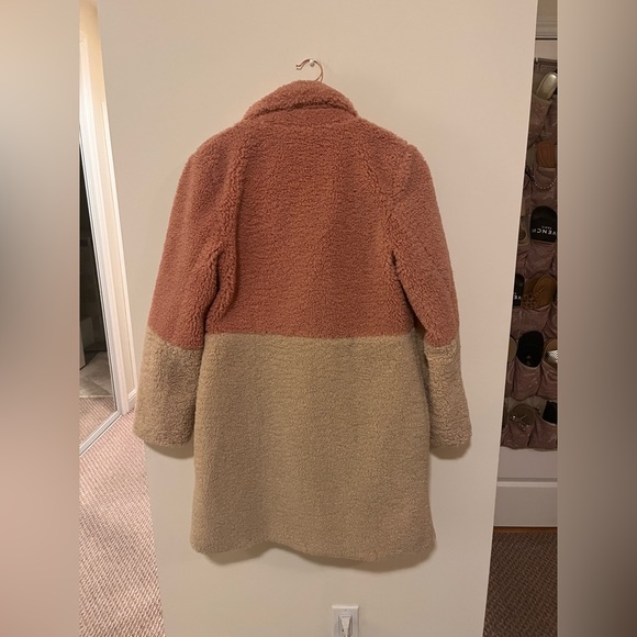 BCBG ColorBlock Teddy Blush Faux Fur Shearling Coat (NWOT) - Picture 6 of 7